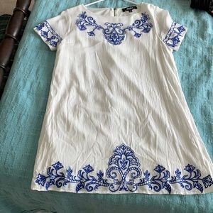 LULU’S - blue and white dress
